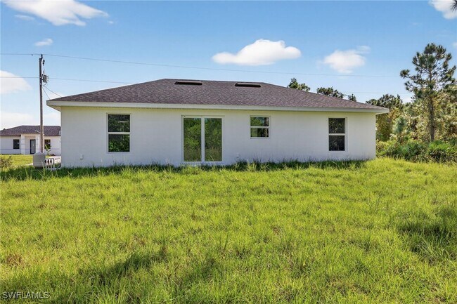 Building Photo - 366 Butler Ave S