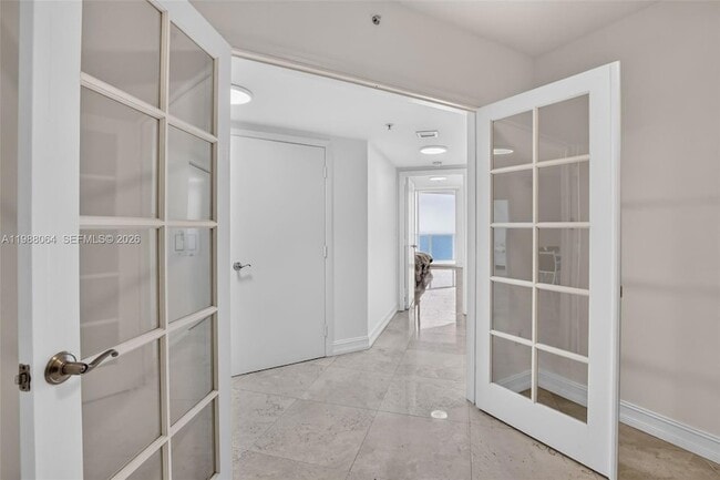 Building Photo - 16699 Collins Ave