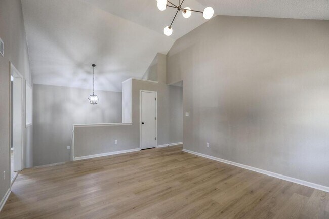 Building Photo - 7802 E 162nd St