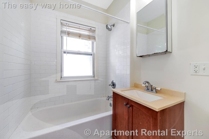 Building Photo - 31 Champney St