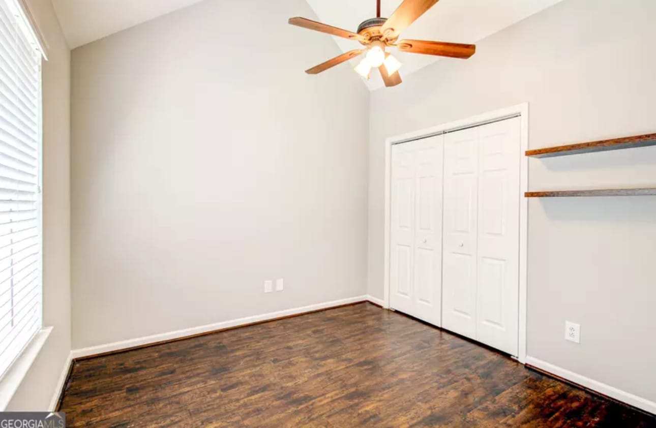 Building Photo - 513 N Fairfield Dr