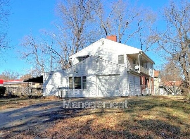 Primary Photo - 800 E 75th Terrace