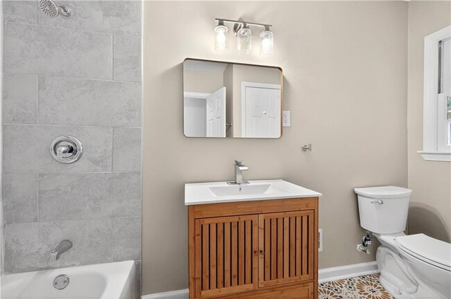 Building Photo - 2907 Cloverhurst Dr