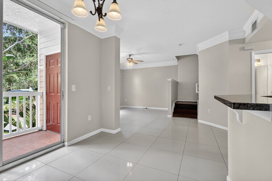 Building Photo - 175 Galicia Way
