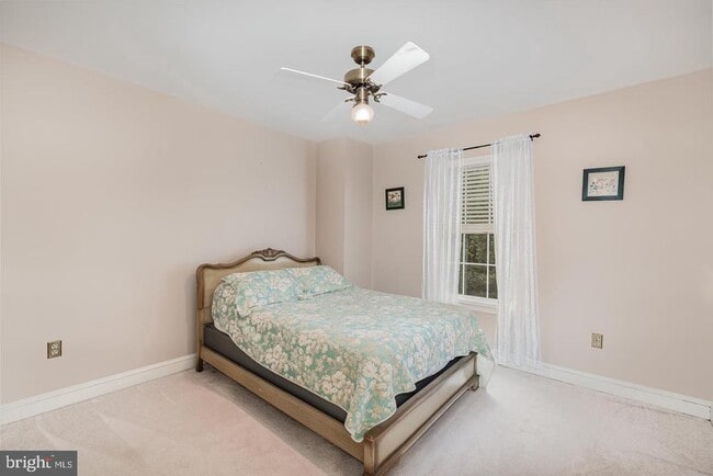 Building Photo - 3954 Forest Valley Rd