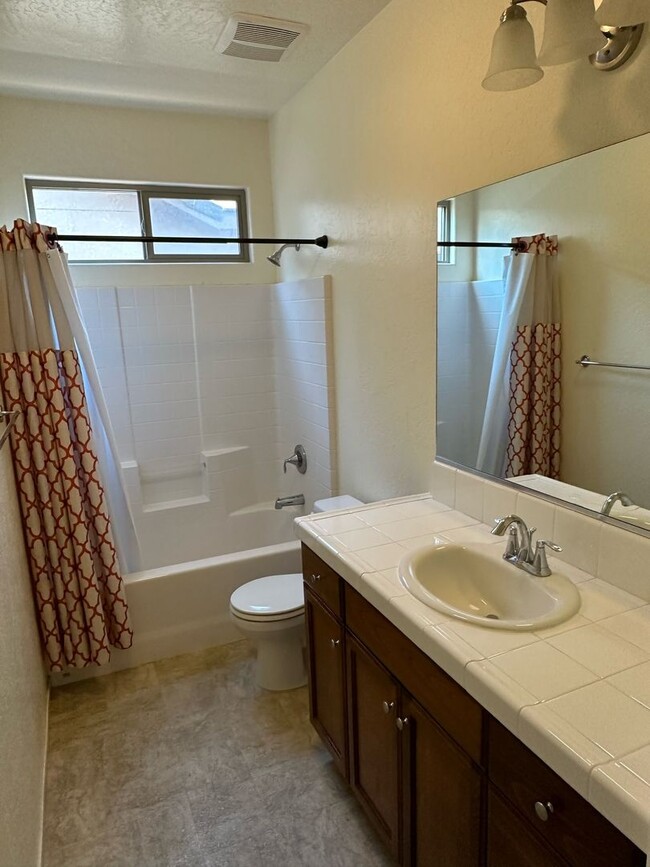 Building Photo - 318 S Wind Ct