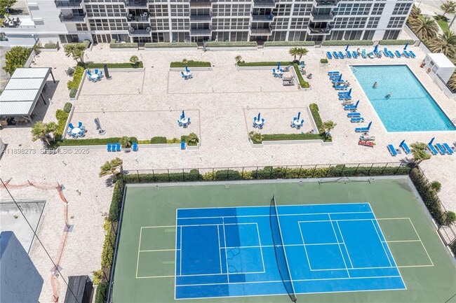 Building Photo - 525 N Ocean Blvd