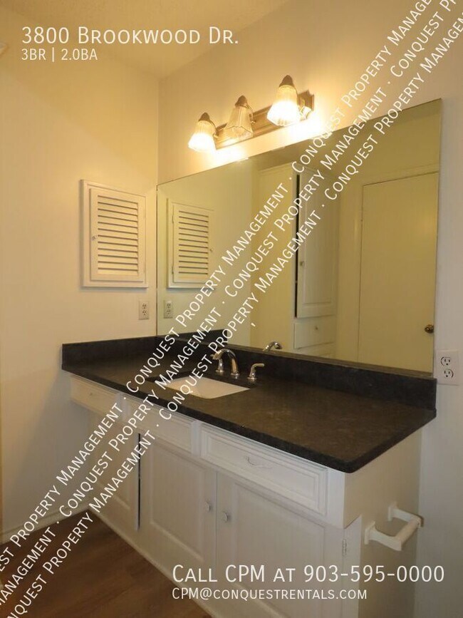 Building Photo - 3800 Brookwood Dr