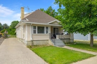 Building Photo - 729 E 200 N