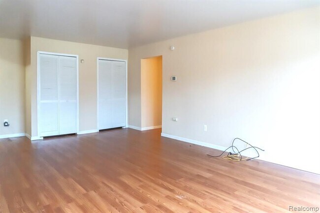 Building Photo - 19639 W 12 Mile Rd