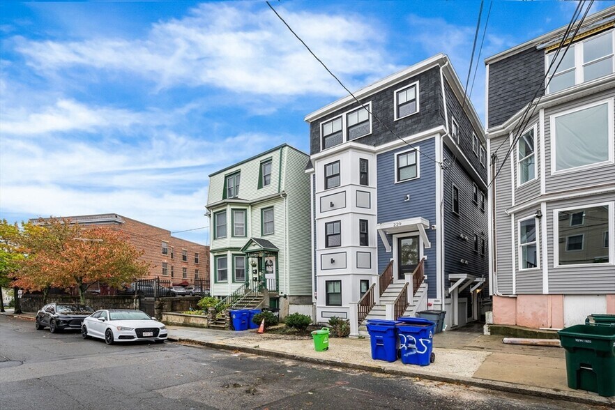 Building Photo - 225 E Eagle St