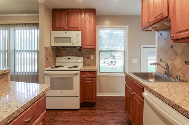 Building Photo - 2 Bedroom, 1 Bath Duplex in Central Richland