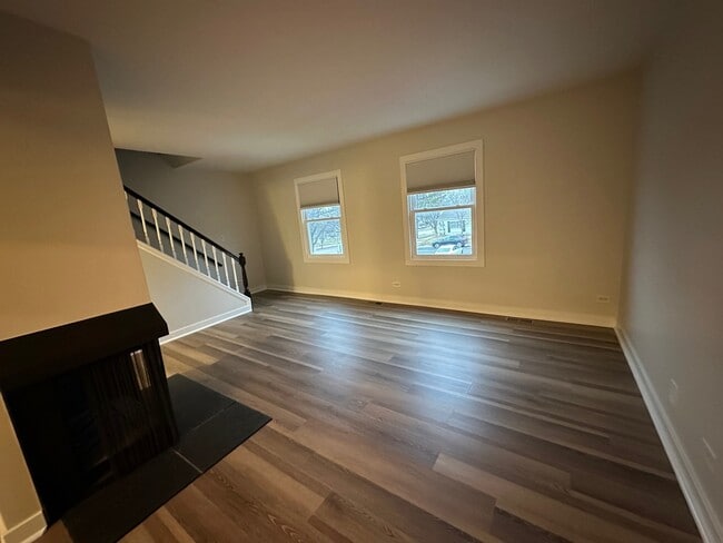 Building Photo - 1919 Finchley Ct