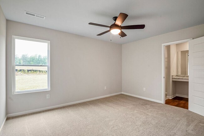 Building Photo - 817 Ashford Dr