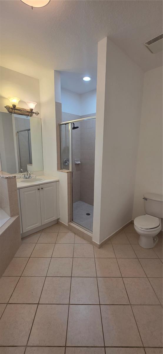 Building Photo - 215 NE 36th Avenue Rd