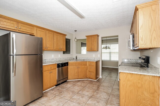 Building Photo - 135 Oak Meadows Dr