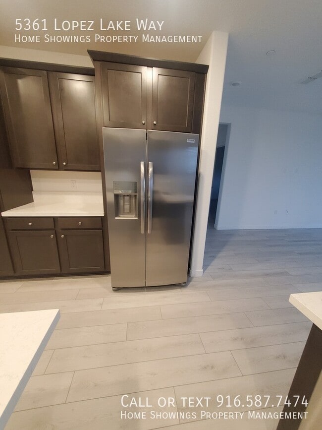 Building Photo - 5361 Lopez Lk Wy