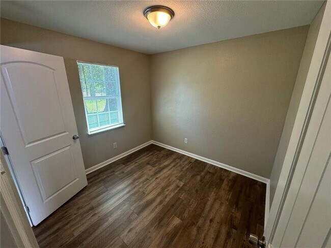 Building Photo - 9851 Abbeys Ln