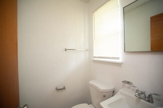 Building Photo - 5805 Hopson Dr