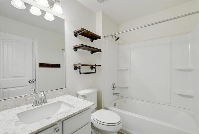 Building Photo - 261 New Bridge Dr