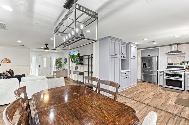 Building Photo - 515 Foxglove Ln