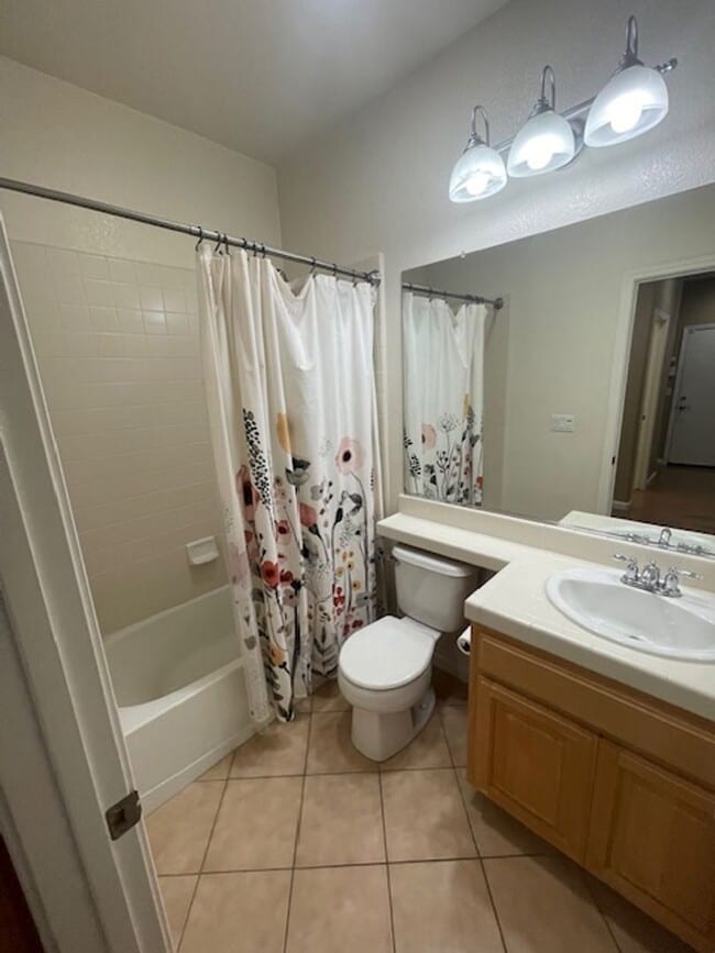 Building Photo - Desirable Folsom Property Near Russell Ranch Elementary School!