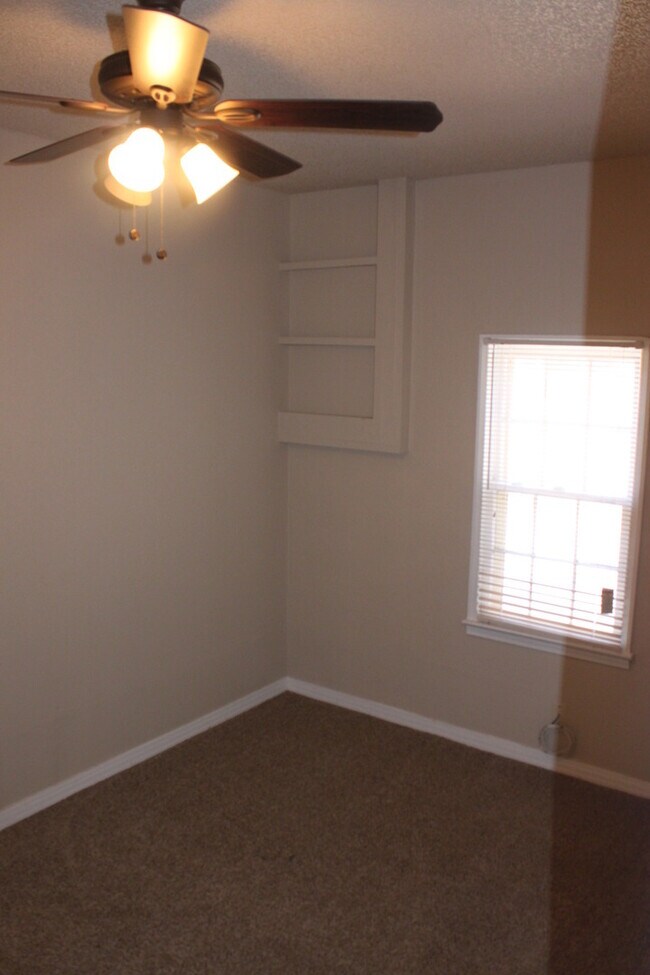 Building Photo - PRE -LEASING FOR AUGUST ! Spacious 4 Bedroom/2 Bath House