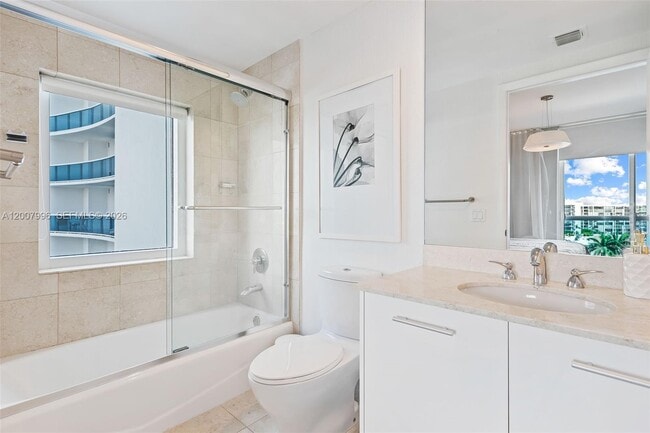 Building Photo - 2711 S Ocean Dr
