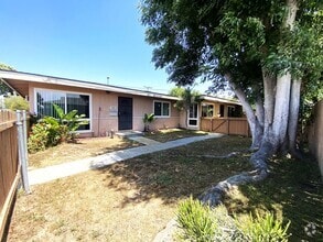 Building Photo - m422 - Haemmerle