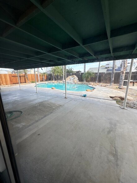 Building Photo - 3800 Collier St