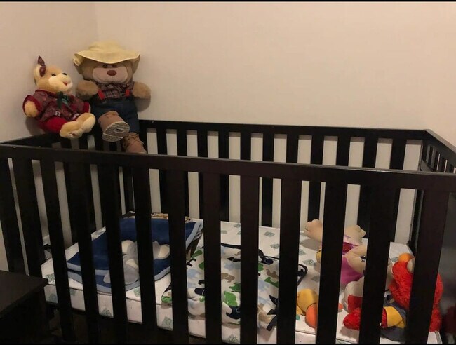 Building Photo - 2304 E 14th St