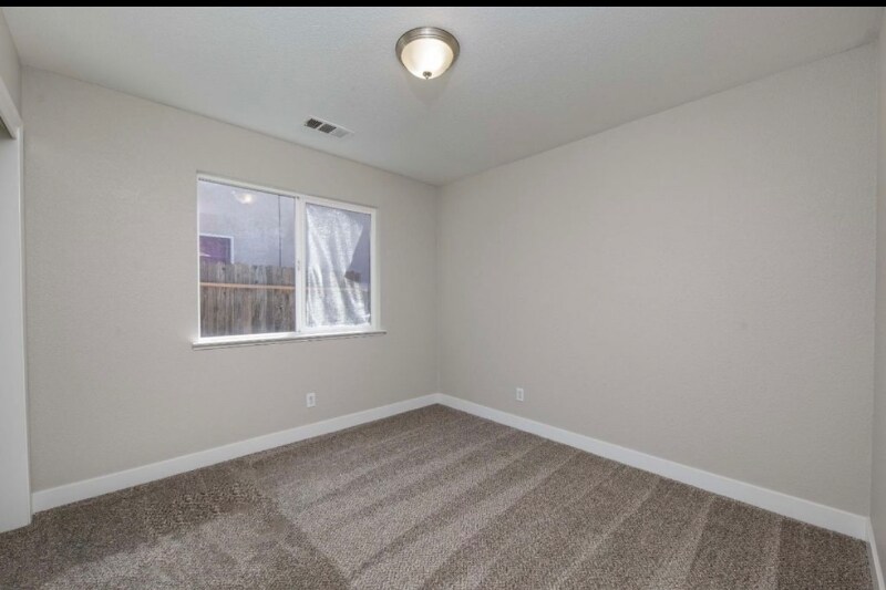 Building Photo - 210 Cordova Ln