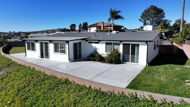 Building Photo - Freshly remodeled, 4 bedroom 2 bath house ...