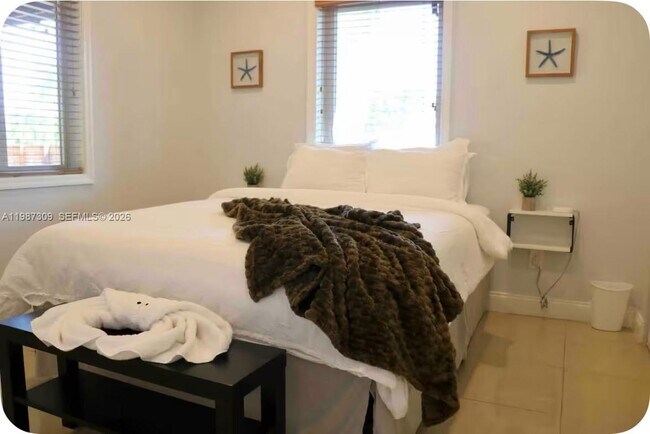 Building Photo - 601 NW 116th St