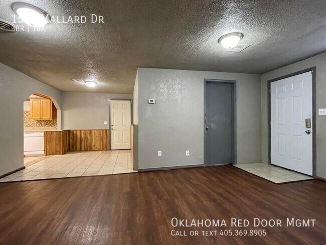 Building Photo - 1513 Mallard Dr
