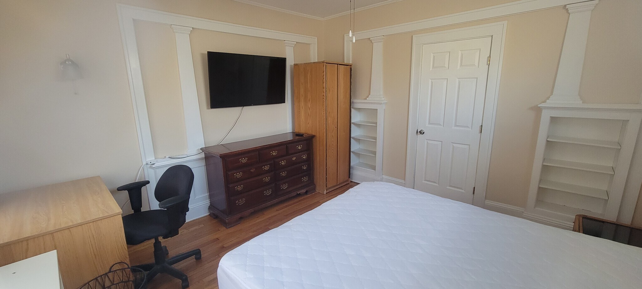 Building Photo - 15 N Jay St