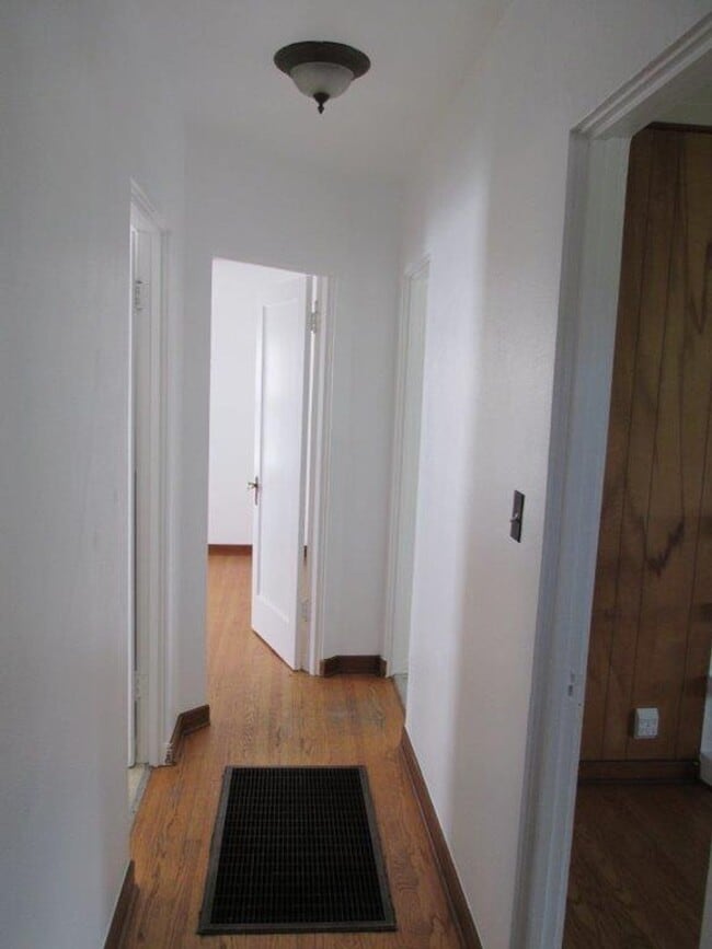 Building Photo - 2 Bedroom House in Sedro-Woolley