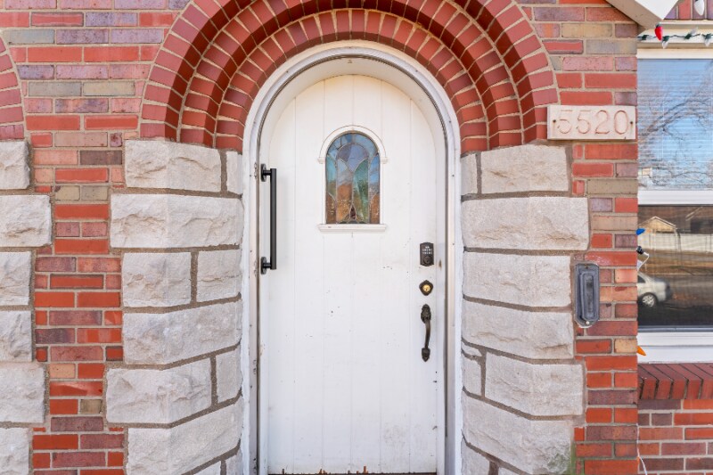 Primary Photo - 5520 Neosho St