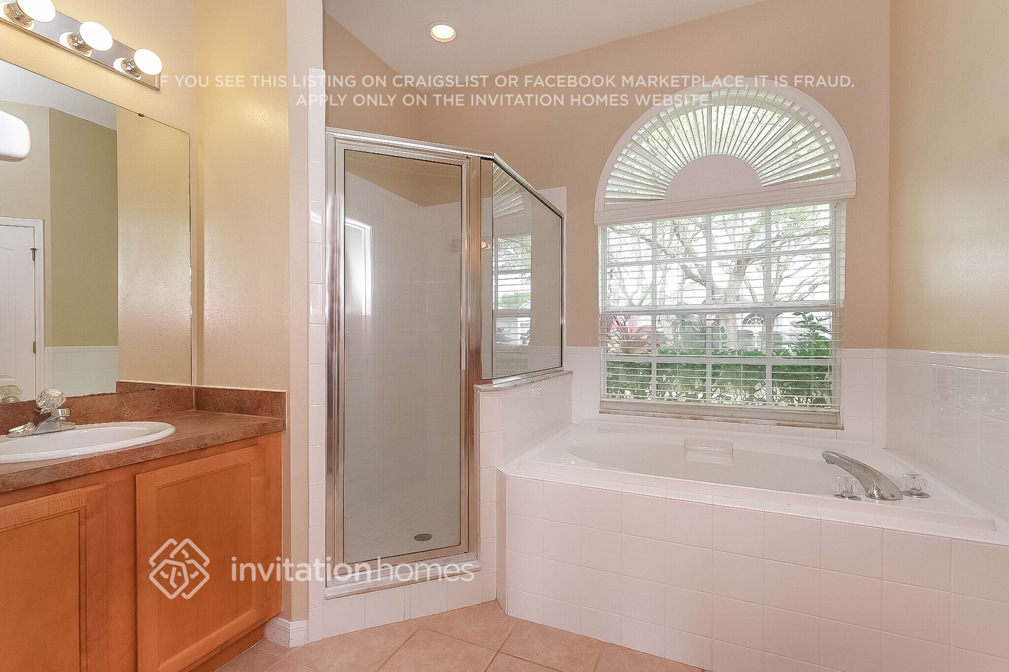 Building Photo - 2620 Abbey Grove Dr