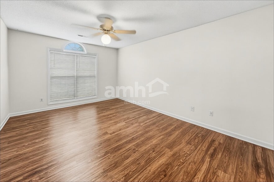 Building Photo - 4880 Manteo Ln