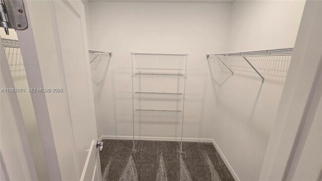 Building Photo - 430 Pine Tree Blvd