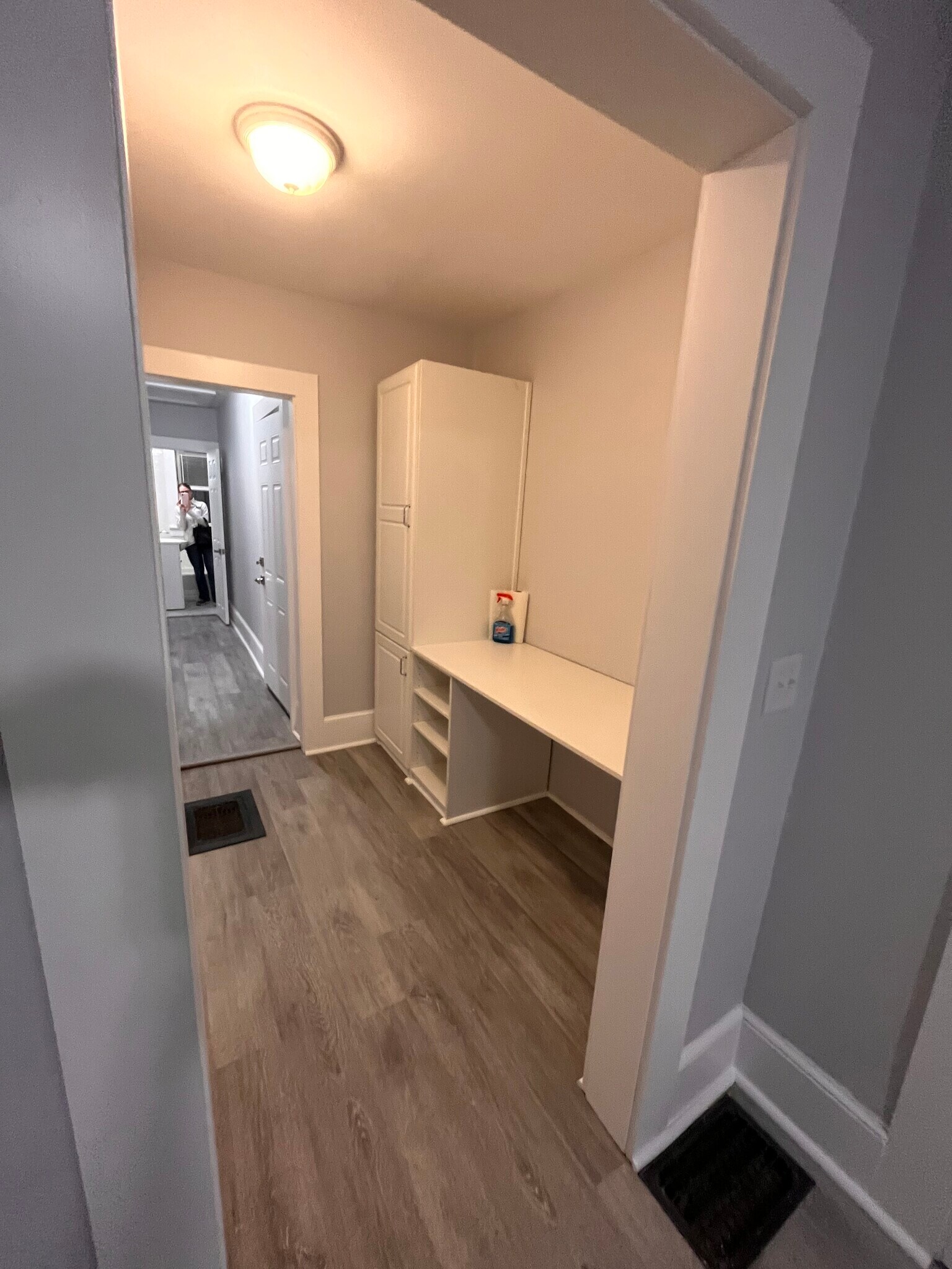 Workstation area - 36 Loker St