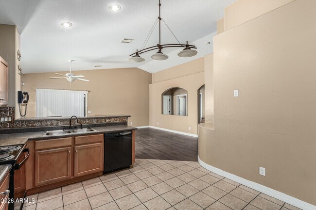 Building Photo - 2513 W Novak Way