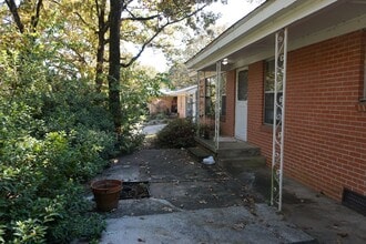 Building Photo - 4007 Glenmere Rd