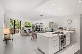 Building Photo - 101 Crandon Blvd