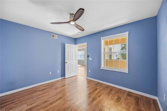 Building Photo - 2950 Viscaya Pl