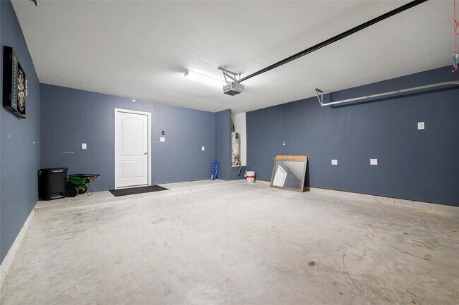 Building Photo - 9312 Sandoval Cir
