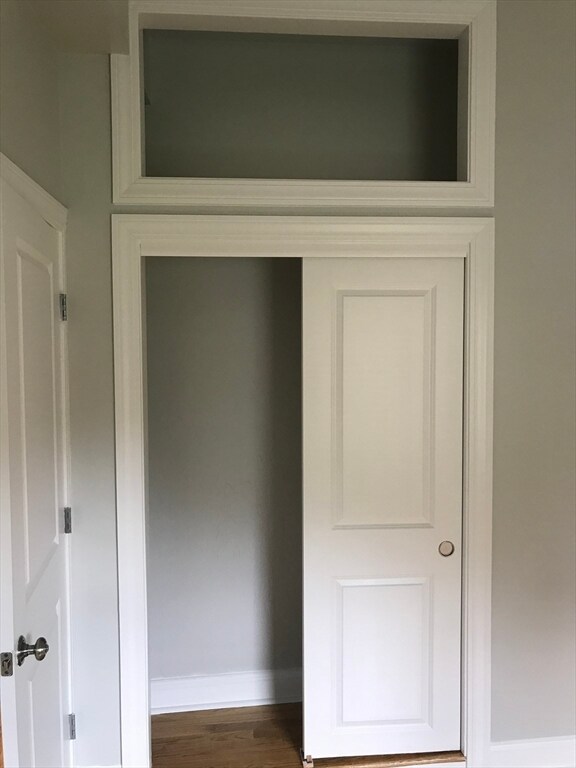 Building Photo - 6 St James Pl