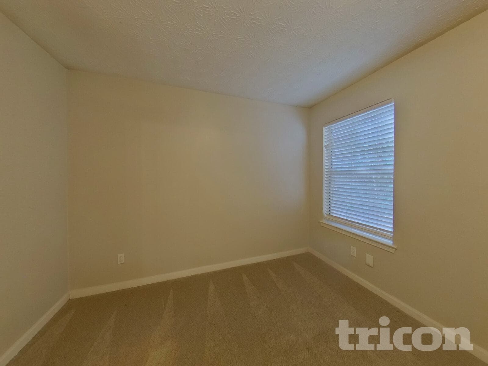 Building Photo - 1421 Highgrove Way