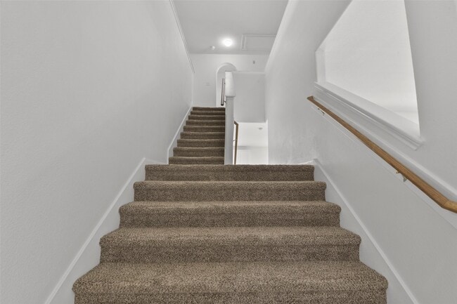 Building Photo - 16727 Summer Cypress Ct